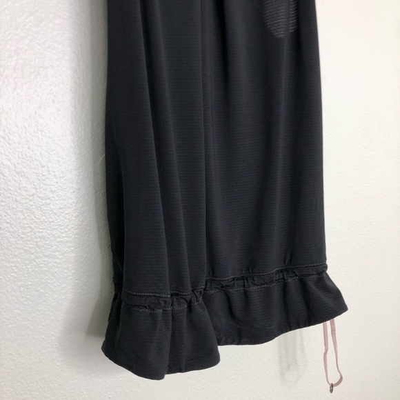 Lululemon Run Times Tank Luxtreme 4 Black Cream Stripe Drawstring Cinched Waist - Picture 9 of 13